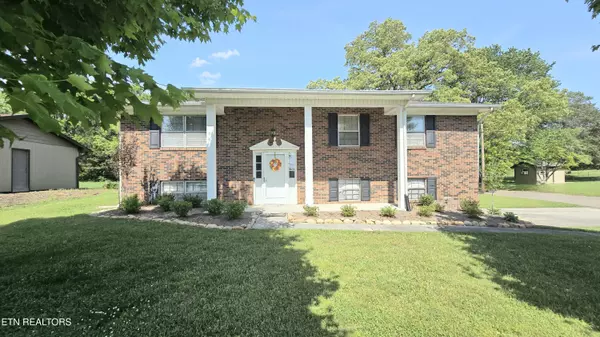 4800 Harrell CIR, Knoxville, TN 37938