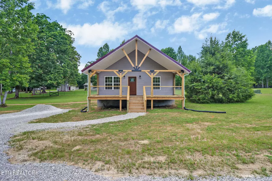 1173 Terry LN, Jamestown, TN 38556
