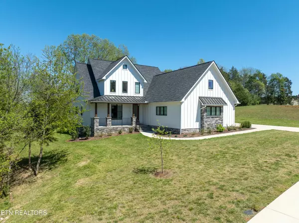 Maryville, TN 37803,3422 Helmsley CT