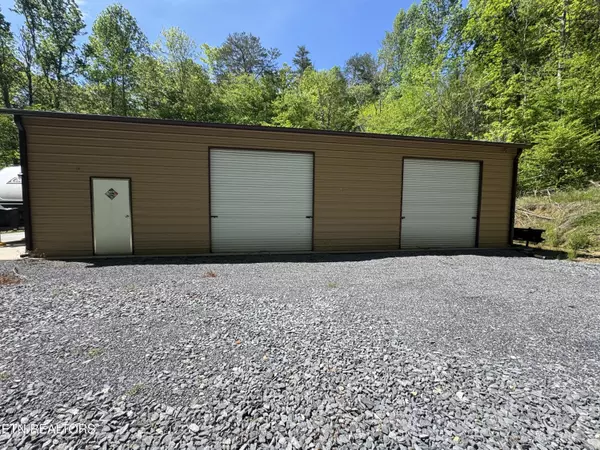 Cosby, TN 37722,332 Padgett Mill Rd