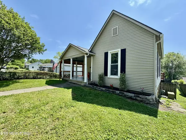 Knoxville, TN 37917,218 Emerald Ave