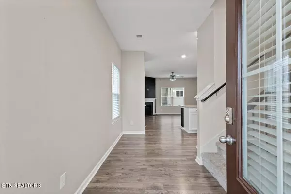 Clinton, TN 37716,2 Chestnut CT