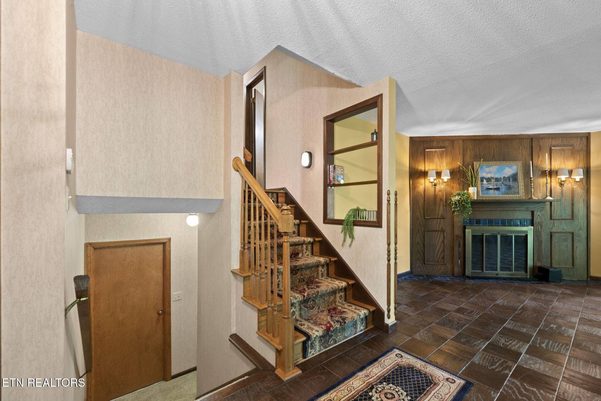 Maryville, TN 37803,614 Grandview DR