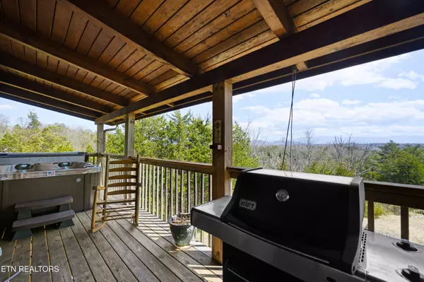 Sevierville, TN 37876,936 Buck WAY