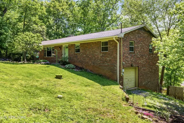 Knoxville, TN 37920,912 Lester Rd