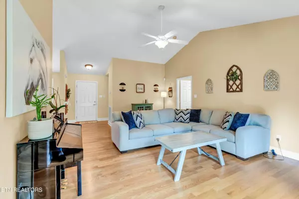 Corryton, TN 37721,7417 Openview LN