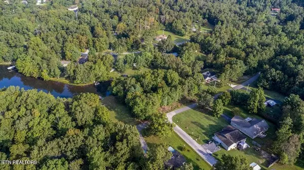 Crossville, TN 38572,1566 Cherokee Rd