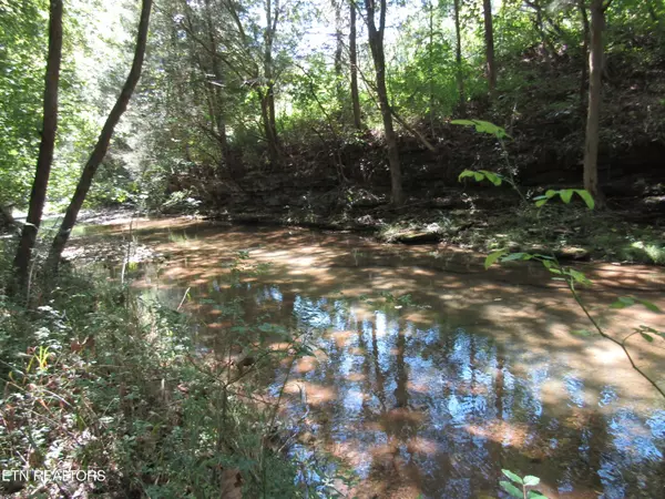 Lafayette, TN 37083,14ac Hartsville Rd