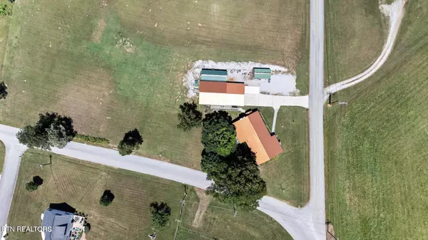 Harriman, TN 37748,1016 Swan Pond Circle Rd