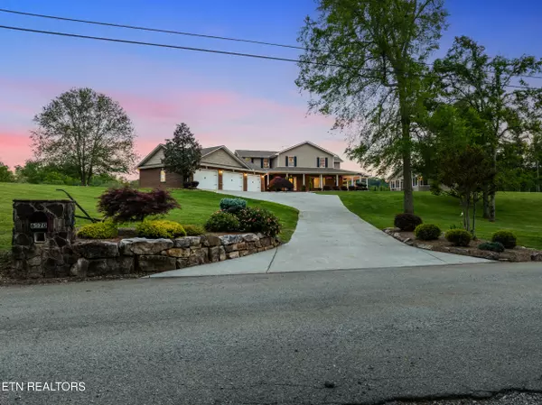 6570 Lee Thompson LN, Maryville, TN 37801