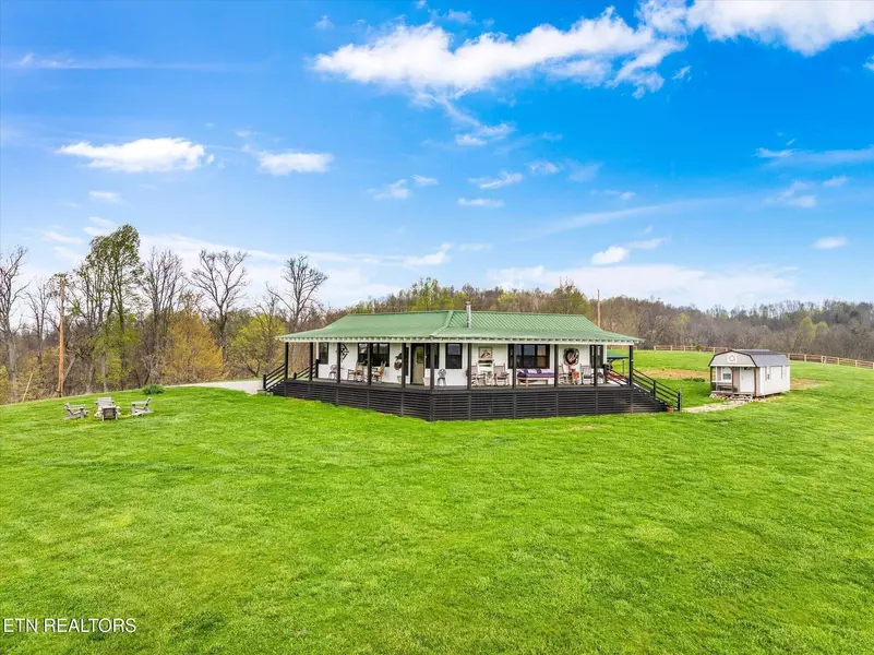 556 Jackson Hollow Rd, Thorn Hill, TN 37881