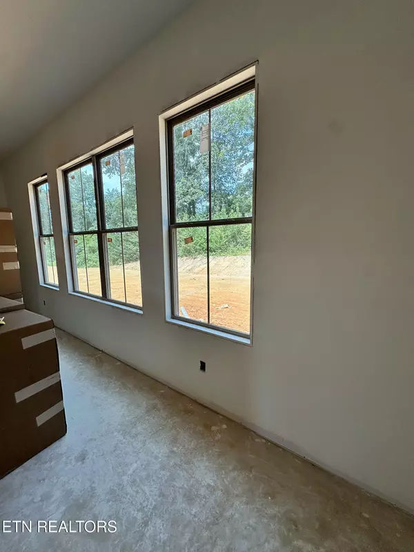 Knoxville, TN 37932,12033 Signal View Rd