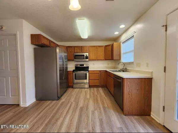 Knoxville, TN 37918,4836 Poplar Crest WAY