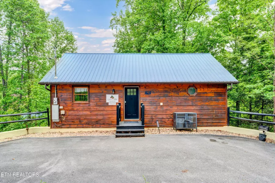 1235 Annes Rd, Gatlinburg, TN 37738