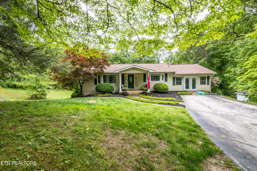 8569 Pedigo Rd, Powell, TN 37849