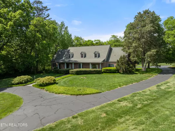 819 Knight Bridge Rd, Maryville, TN 37803