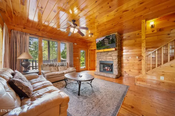 Sevierville, TN 37876,368 Oak Lake DR