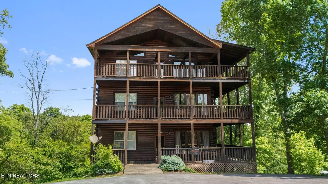 368 Oak Lake DR, Sevierville, TN 37876