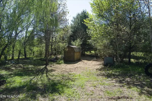 Sparta, TN 38583,181 Uncle Happy LN