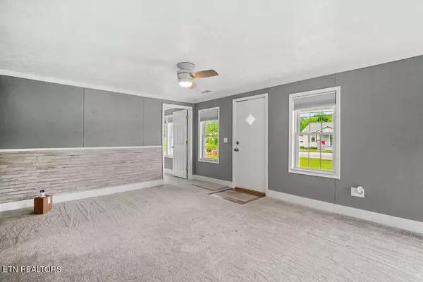 Rocky Top, TN 37769,405 Wallace Ave