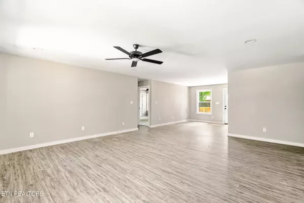 Seymour, TN 37865,729 Whippoorwill CIR