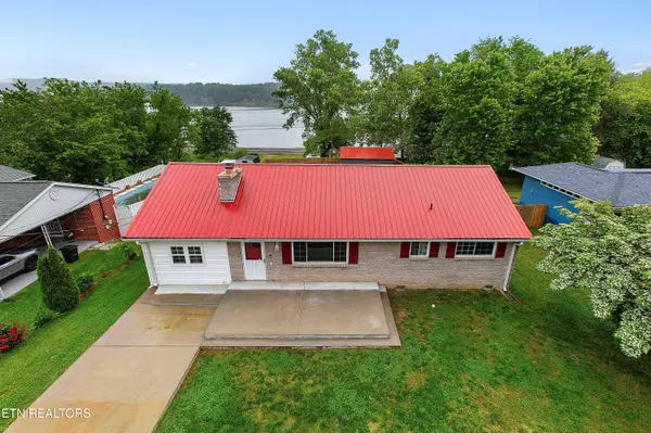 812 Brown Ave, Kingston, TN 37763