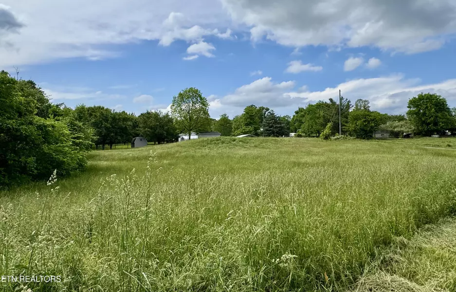 Meadowcrest LN, Dandridge, TN 37725