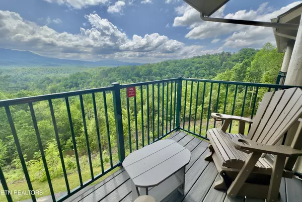 Gatlinburg, TN 37738,3710 Weber Rd #E306