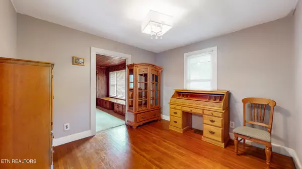 Louisville, TN 37777,4422 Singleton Station Rd