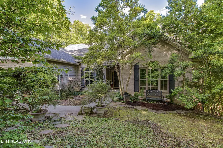 100 Skiatook Tr, Loudon, TN 37774