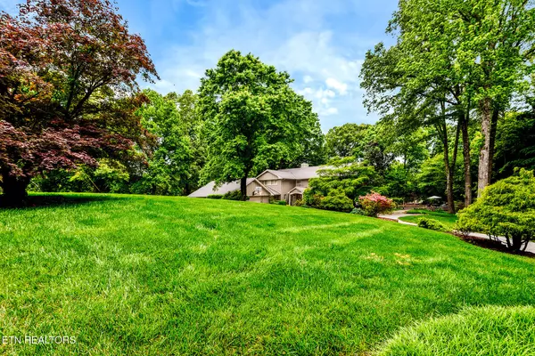 Knoxville, TN 37919,5421 Blueridge DR