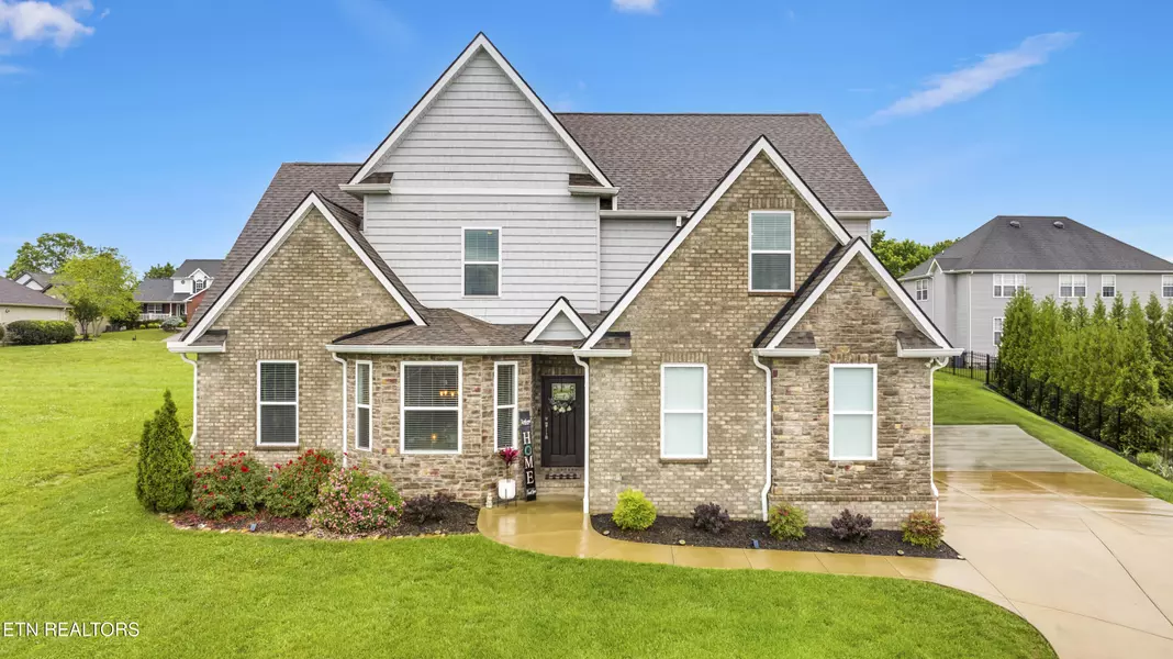 508 Calthorpe LN, Knoxville, TN 37912