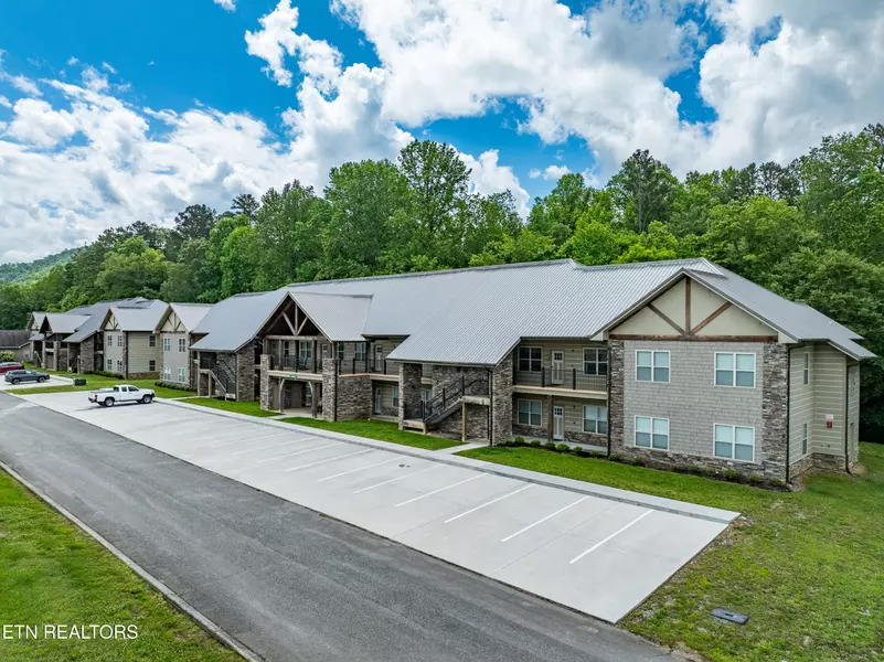 229 Bishops Cap CIR #106, Townsend, TN 37882