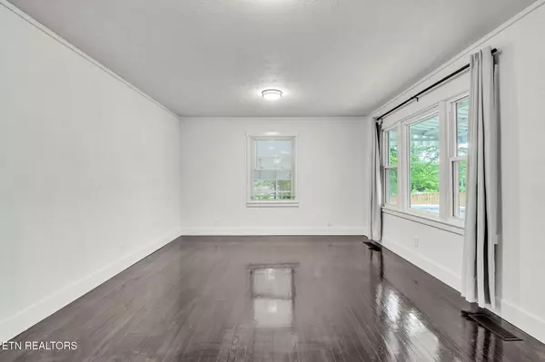 Knoxville, TN 37915,2085 Dandridge Ave