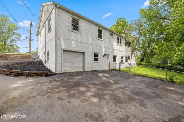 Knoxville, TN 37914,308 Nash Rd