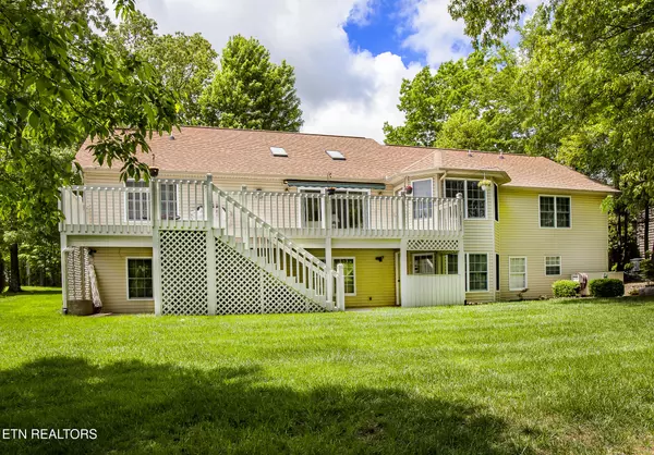 146 Cappshire Rd, Crossville, TN 38558