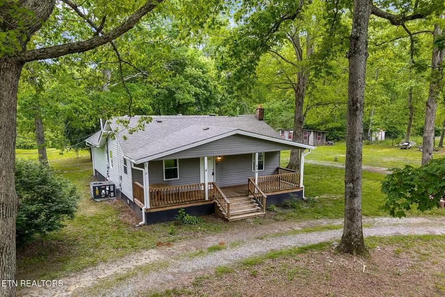 438 Old Carter Town Rd, Crossville, TN 38571