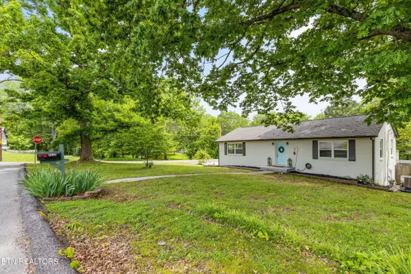 4525 Fawnie LN, Knoxville, TN 37918