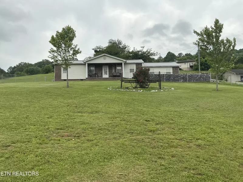 2838 Lake City Hwy, Rocky Top, TN 37769