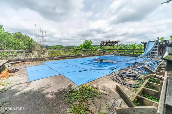 Clinton, TN 37716,219 Bunch LN