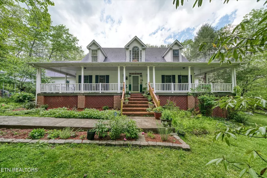 1008 Meridian Rd, Crossville, TN 38555