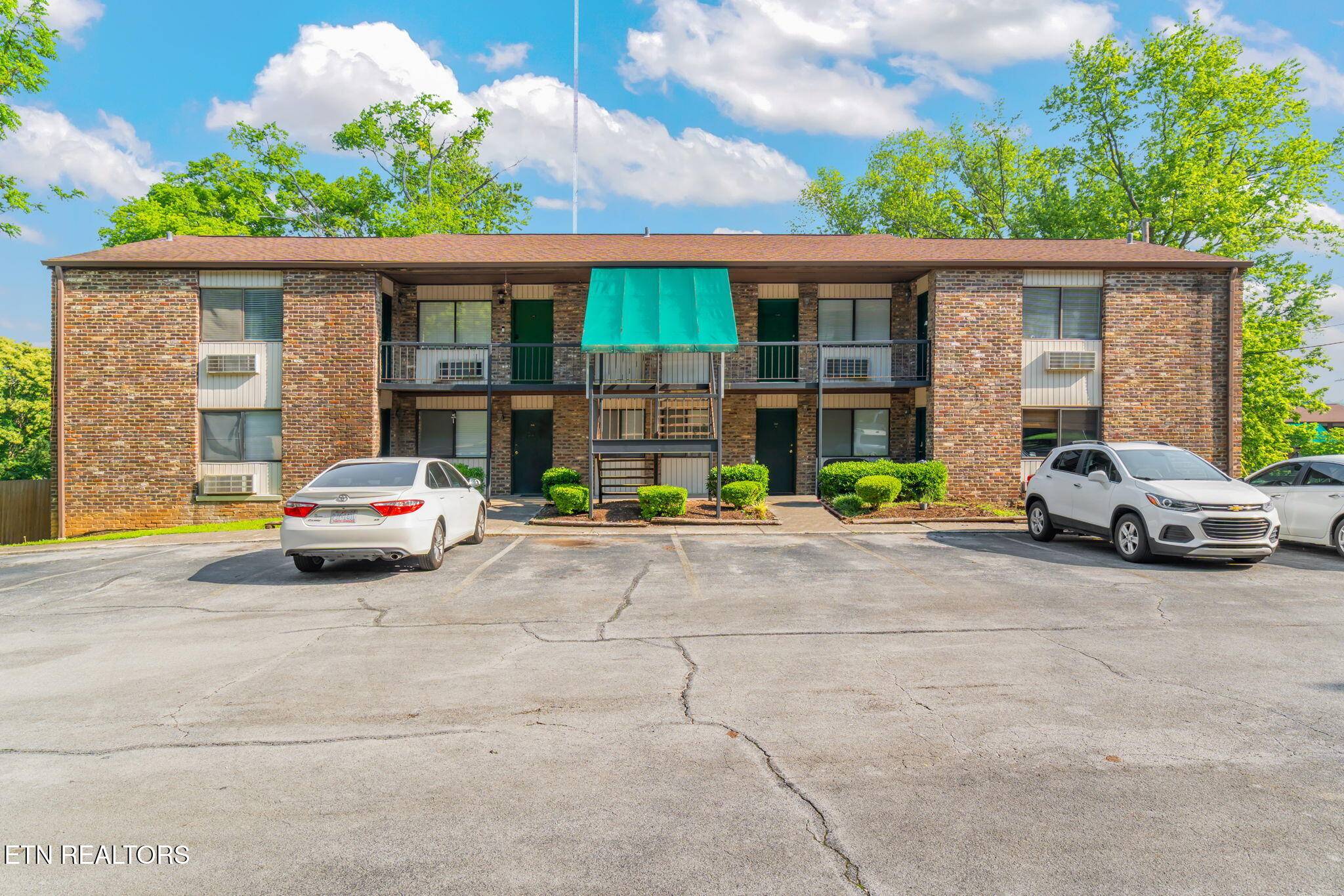 Knoxville, TN 37919,2755 Jersey Ave #A403