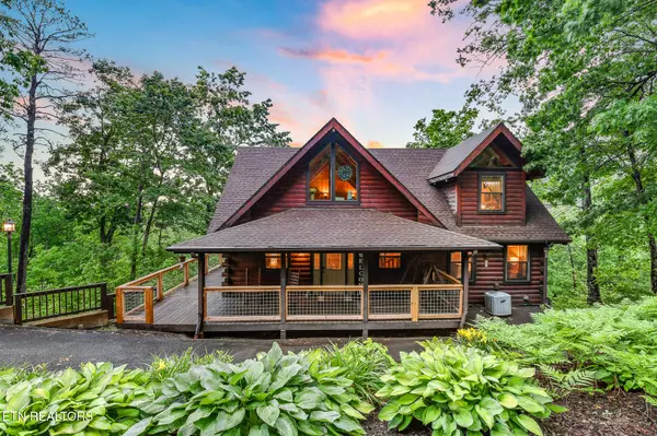 Gatlinburg, TN 37738,813 Pine Top Lane LN