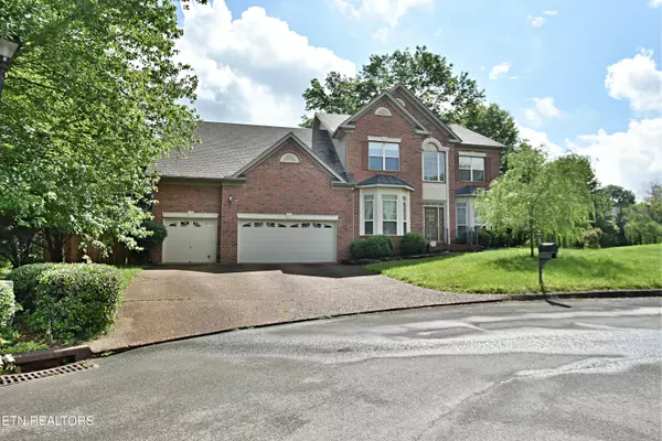 9000 Cloverleaf LN, Knoxville, TN 37922