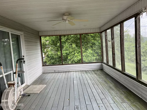 Sparta, TN 38583,319 Grandview DR