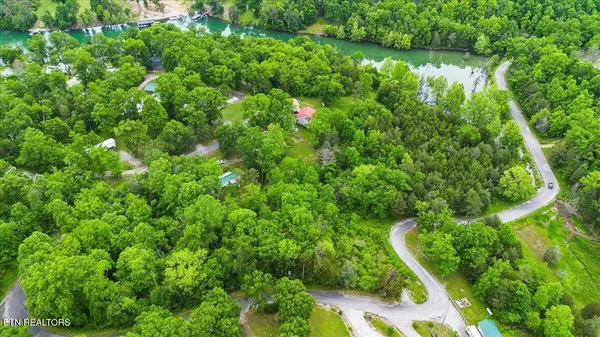 Jacksboro, TN 37757,366 Shawnee DR