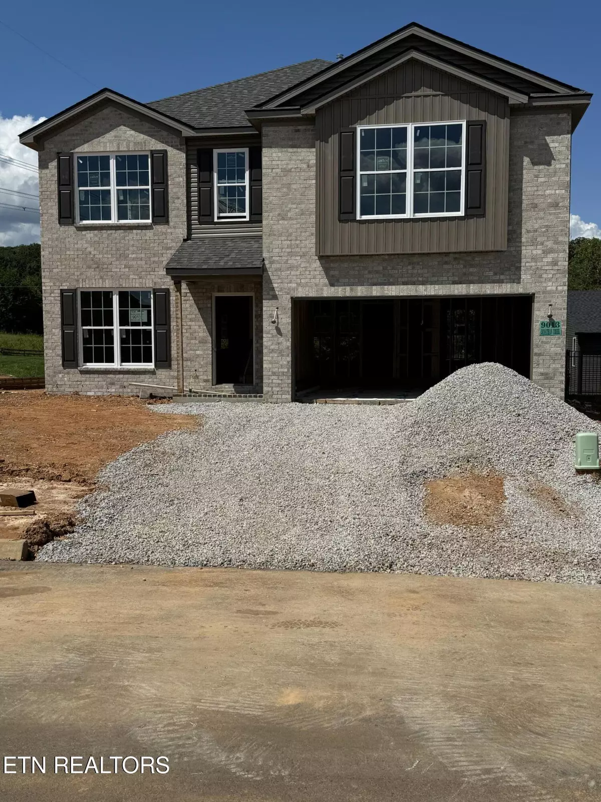 Knoxville, TN 37931,9013 Jonathan Creek DR