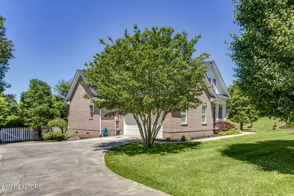 Madisonville, TN 37354,352 Short Bark LN