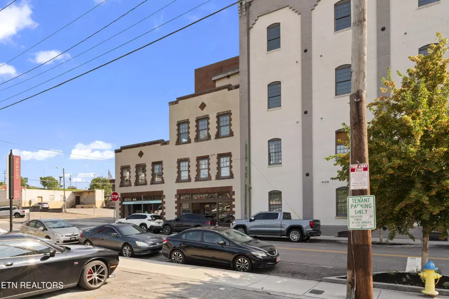 222 Central St #107, Knoxville, TN 37917