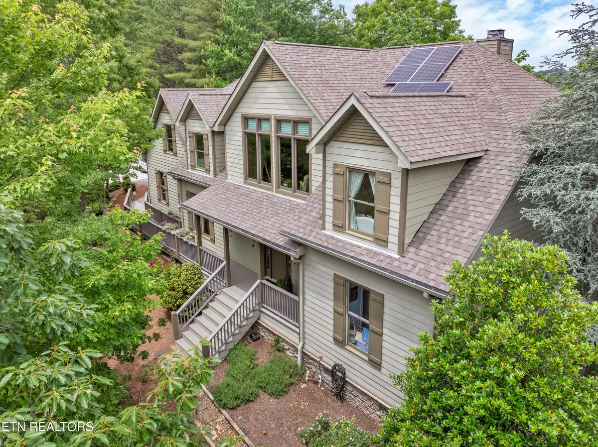 Townsend, TN 37882,670 Hawk View DR